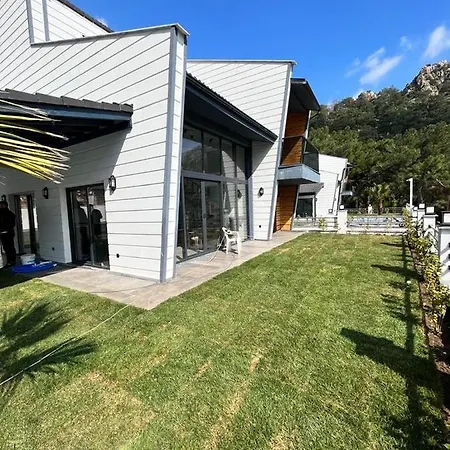 Black Pearl Turunc Villa